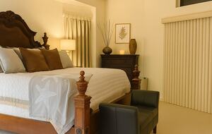 Villa Solora Modern Spanish-Inspired Retreat on Florida’s Intracoastal Waterway - Port Charlotte, Florida