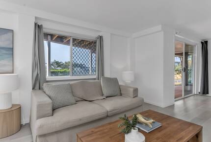 Kingscliff Hill Retreat with Sweeping Ocean Views - Kingscliff, Australia