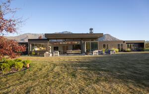 Luxury Alpine Retreat in Queenstown | Bloxham House - Queenstown, New Zealand