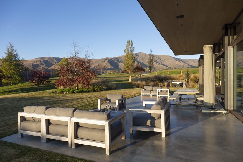 Luxury Alpine Retreat in Queenstown | Bloxham House - Queenstown, New Zealand