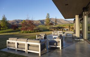 Luxury Alpine Retreat in Queenstown | Bloxham House - Queenstown, New Zealand