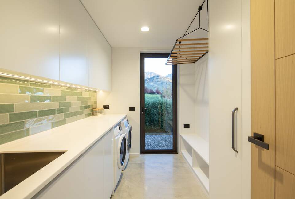 Luxury Alpine Retreat in Queenstown | Bloxham House - Queenstown, New Zealand