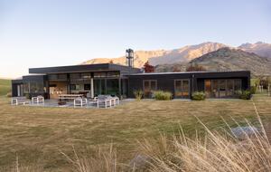 Luxury Alpine Retreat in Queenstown | Bloxham House - Queenstown, New Zealand