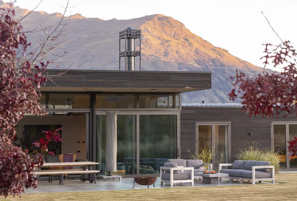 Luxury Alpine Retreat in Queenstown | Bloxham House - Queenstown, New Zealand