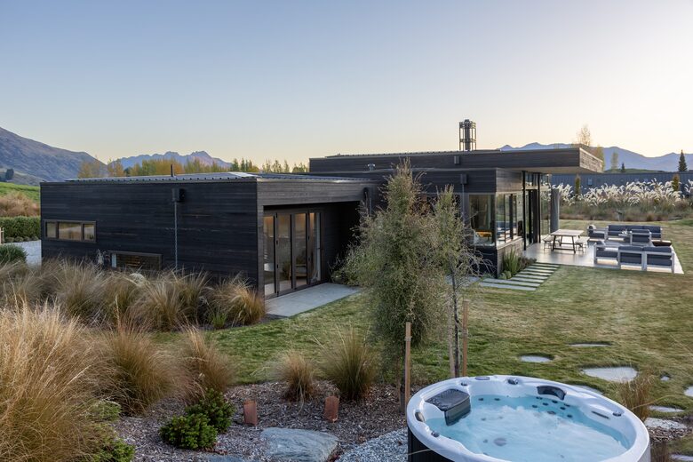 Luxury Alpine Retreat in Queenstown | Bloxham House - Queenstown, New Zealand