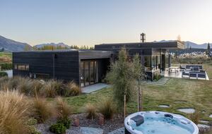 Luxury Alpine Retreat in Queenstown | Bloxham House - Queenstown, New Zealand