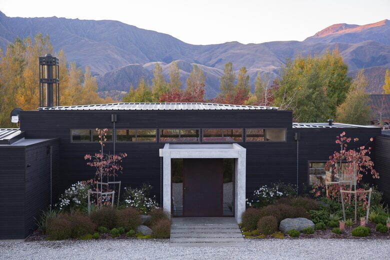 Luxury Alpine Retreat in Queenstown | Bloxham House - Queenstown, New Zealand