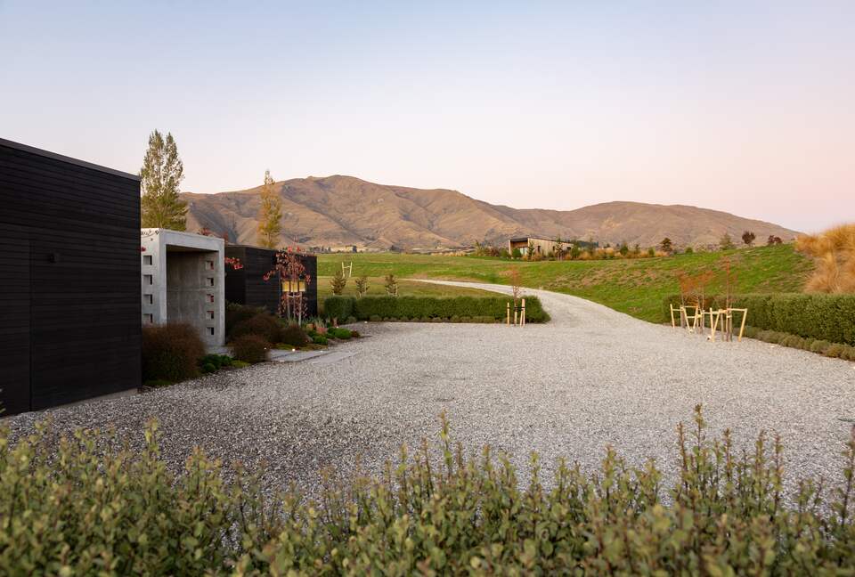 Luxury Alpine Retreat in Queenstown | Bloxham House - Queenstown, New Zealand