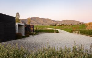 Luxury Alpine Retreat in Queenstown | Bloxham House - Queenstown, New Zealand