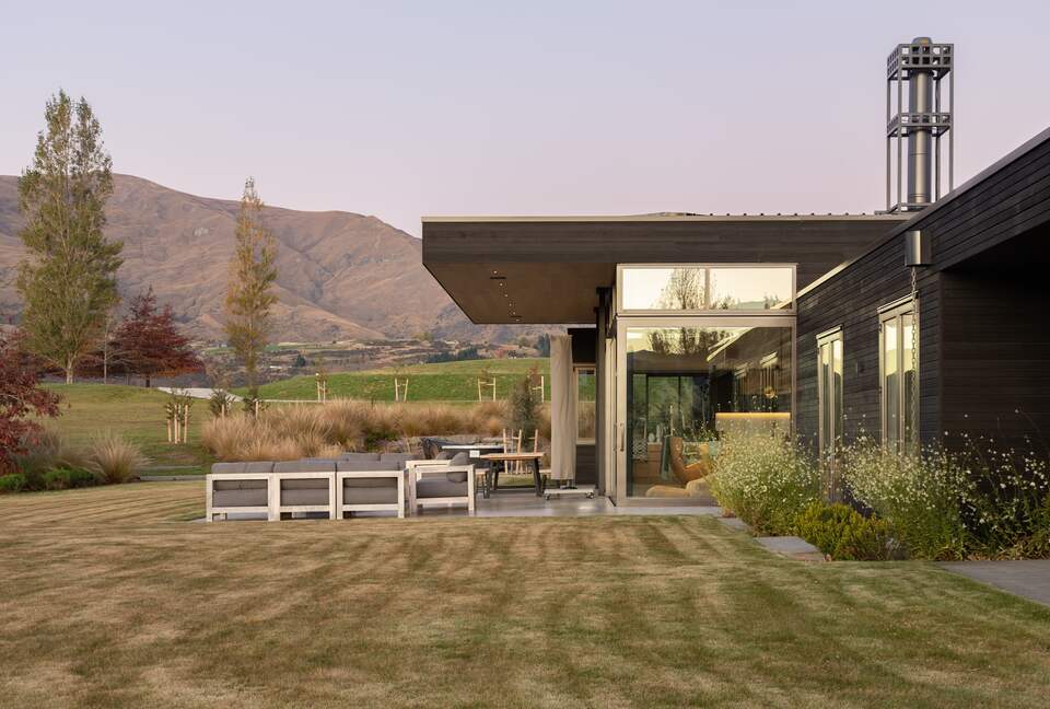 Luxury Alpine Retreat in Queenstown | Bloxham House - Queenstown, New Zealand