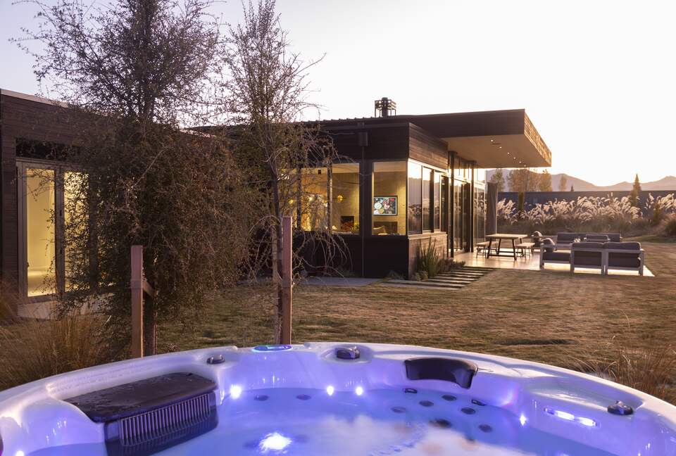 Luxury Alpine Retreat in Queenstown | Bloxham House - Queenstown, New Zealand