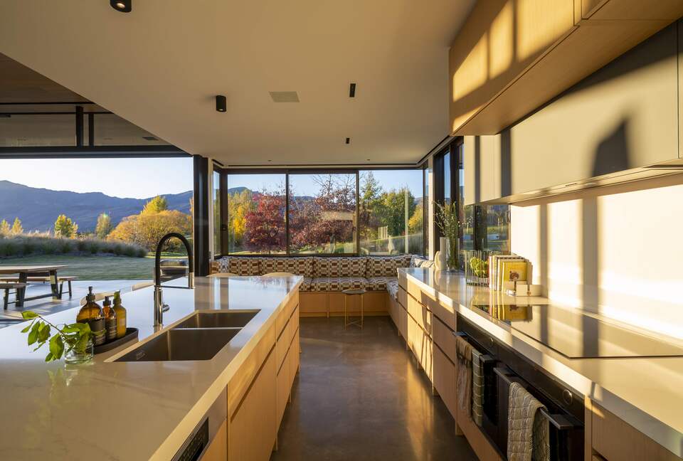 Luxury Alpine Retreat in Queenstown | Bloxham House - Queenstown, New Zealand