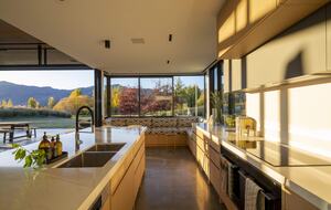 Luxury Alpine Retreat in Queenstown | Bloxham House - Queenstown, New Zealand