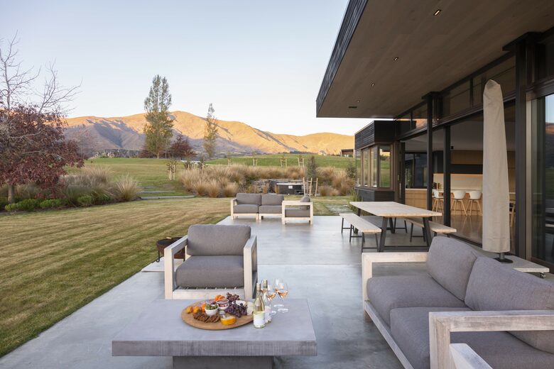 Luxury Alpine Retreat in Queenstown | Bloxham House - Queenstown, New Zealand