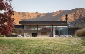 Luxury Alpine Retreat in Queenstown | Bloxham House - Queenstown, New Zealand