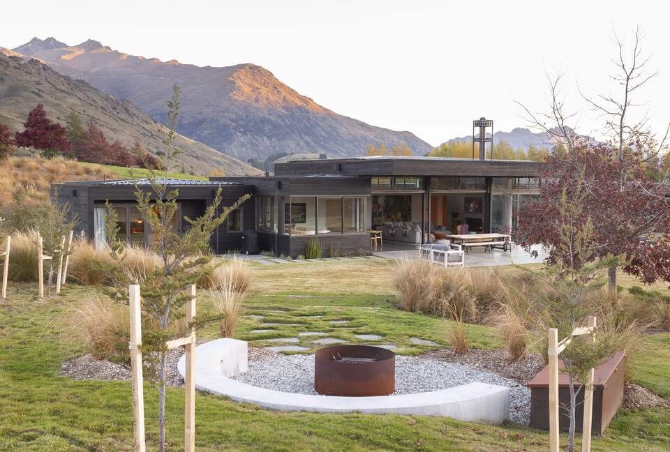 Luxury Alpine Retreat in Queenstown | Bloxham House - Queenstown, New Zealand