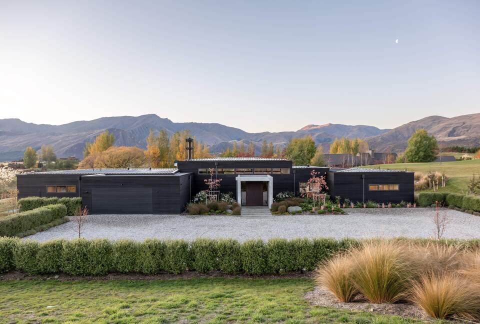 Luxury Alpine Retreat in Queenstown | Bloxham House - Queenstown, New Zealand