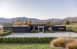 Luxury Alpine Retreat in Queenstown | Bloxham House - Queenstown, New Zealand