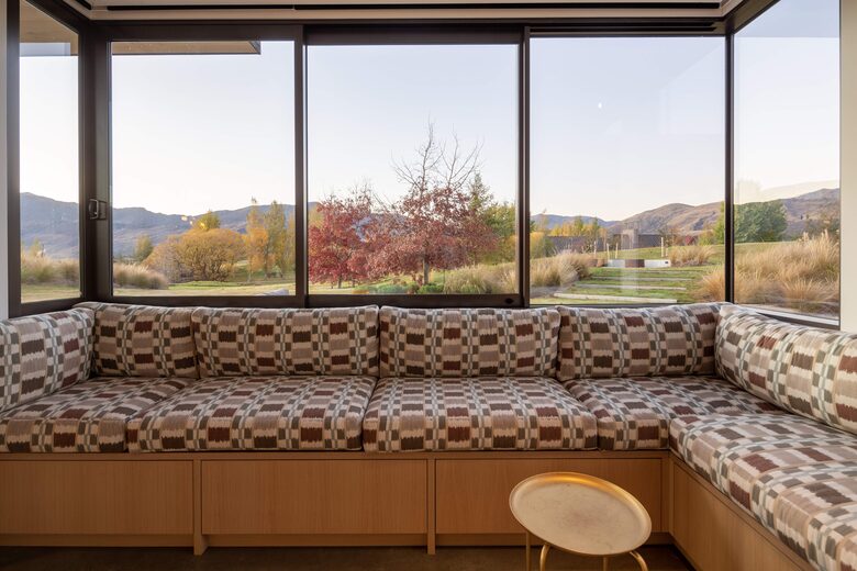 Luxury Alpine Retreat in Queenstown | Bloxham House - Queenstown, New Zealand