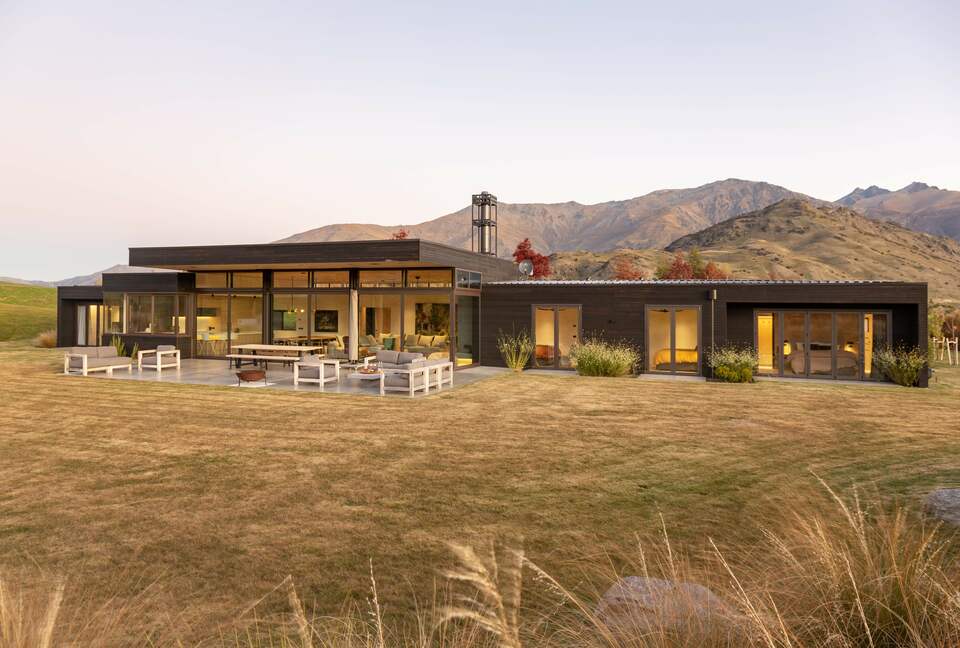 Luxury Alpine Retreat in Queenstown | Bloxham House - Queenstown, New Zealand