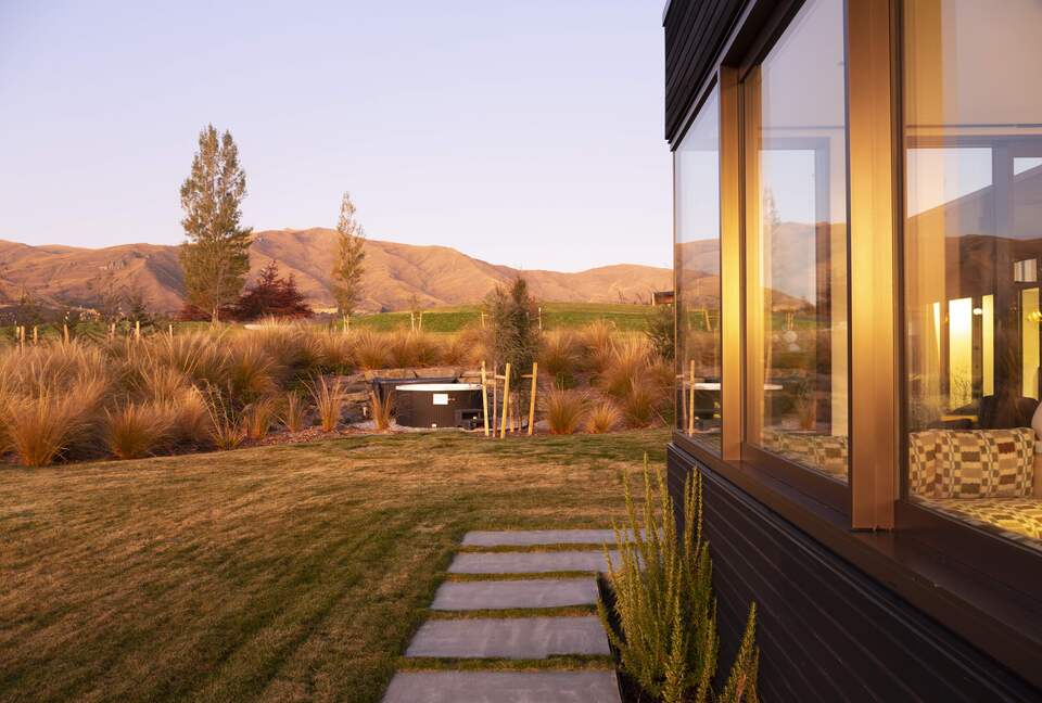 Luxury Alpine Retreat in Queenstown | Bloxham House - Queenstown, New Zealand