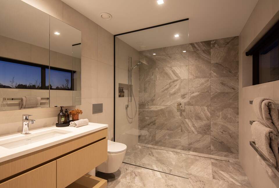 Luxury Alpine Retreat in Queenstown | Bloxham House - Queenstown, New Zealand