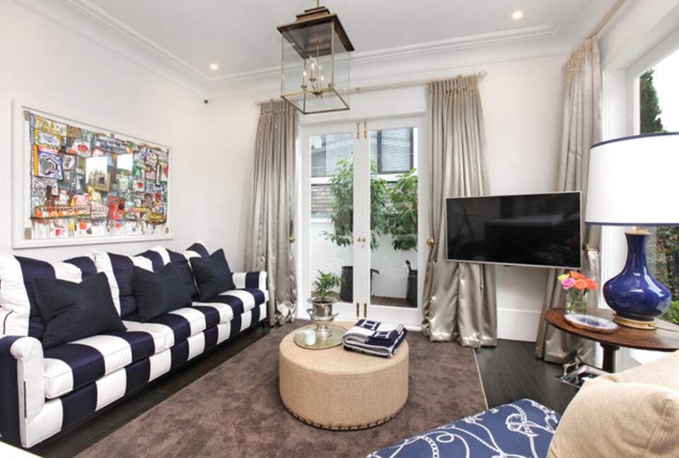 Elegant Remuera Retreat with Designer Finishes - Remuera, New Zealand