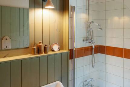 An Elegant Highland Escape with Countryside Views - Glenborrodale, United Kingdom