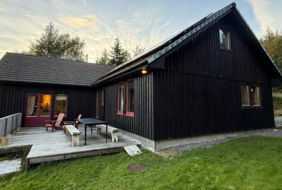 An Elegant Highland Escape with Countryside Views - Glenborrodale, United Kingdom