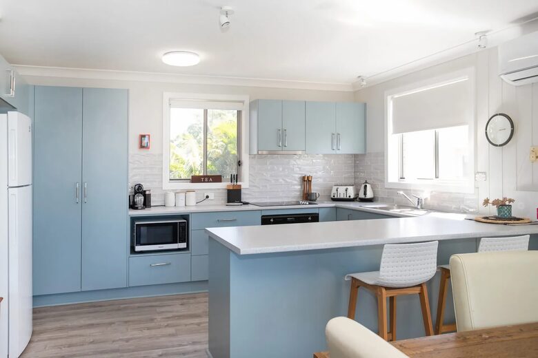 Narrawallee Haven | Water Views & Beachside Calm - Narrawallee, Australia