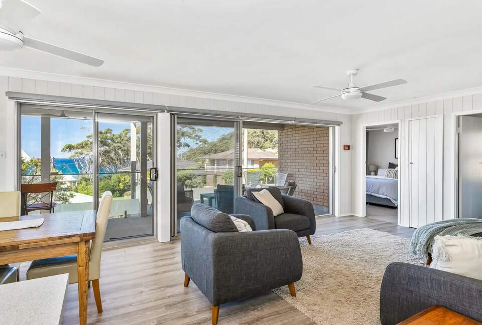 Narrawallee Haven | Water Views & Beachside Calm - Narrawallee, Australia