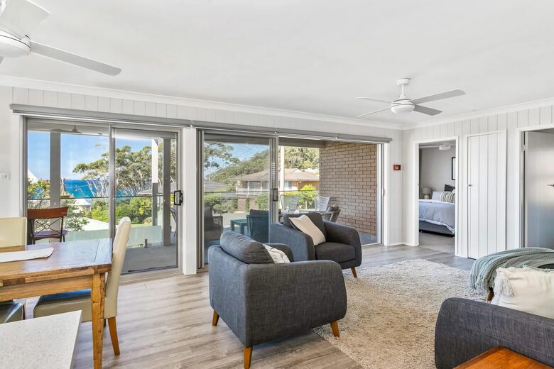 Narrawallee Haven | Water Views & Beachside Calm - Narrawallee, Australia