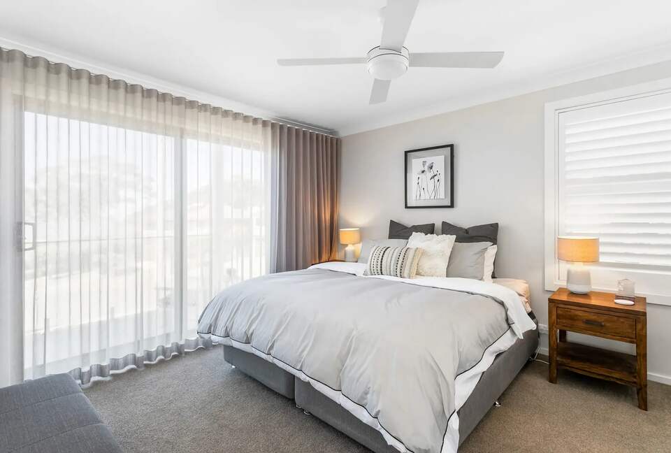 Narrawallee Haven | Water Views & Beachside Calm - Narrawallee, Australia