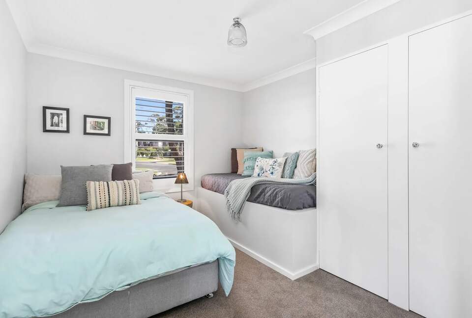 Narrawallee Haven | Water Views & Beachside Calm - Narrawallee, Australia