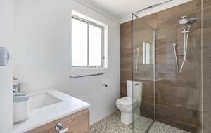 Narrawallee Haven | Water Views & Beachside Calm - Narrawallee, Australia