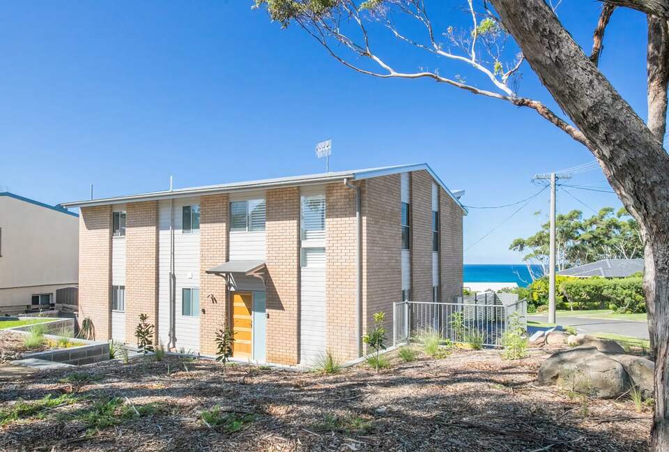 Narrawallee Haven | Water Views & Beachside Calm - Narrawallee, Australia