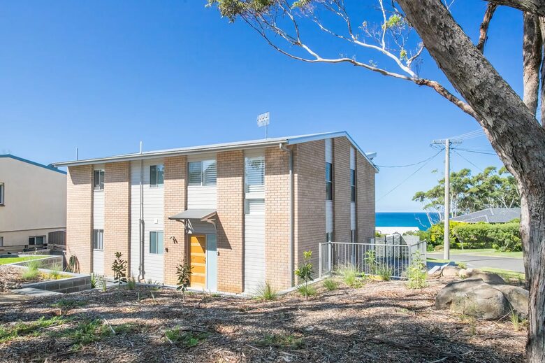 Narrawallee Haven | Water Views & Beachside Calm - Narrawallee, Australia