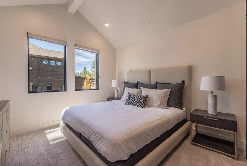 Truckee Mountain Luxe Retreat - Truckee, California