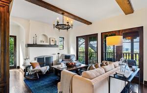 Restored 1925 Hillside Retreat Above Los Angeles - Los Angeles, California