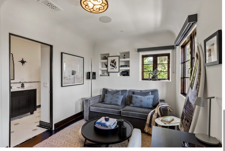 Restored 1925 Hillside Retreat Above Los Angeles - Los Angeles, California