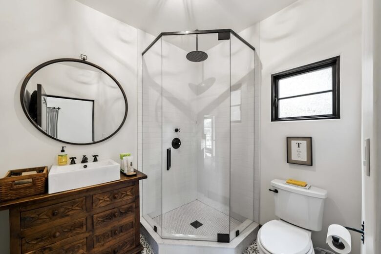 Restored 1925 Hillside Retreat Above Los Angeles - Los Angeles, California