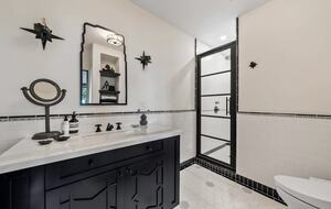 Restored 1925 Hillside Retreat Above Los Angeles - Los Angeles, California