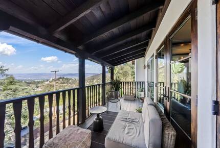 Restored 1925 Hillside Retreat Above Los Angeles - Los Angeles, California