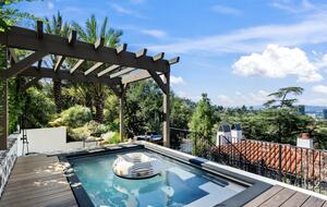Restored 1925 Hillside Retreat Above Los Angeles - Los Angeles, California