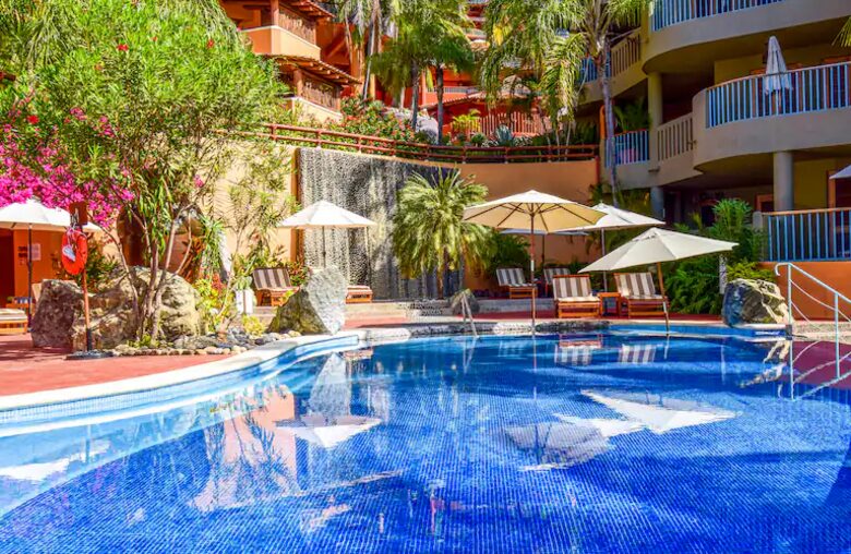 Hilton Grand Vacations 3-Bedroom Ocean Escape - Zihuatanejo, Mexico