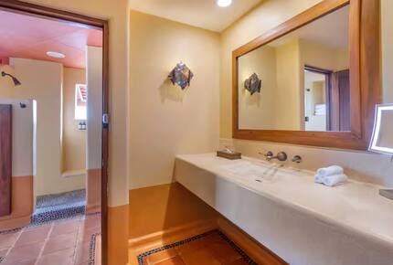 Hilton Grand Vacations 3-Bedroom Ocean Escape - Zihuatanejo, Mexico