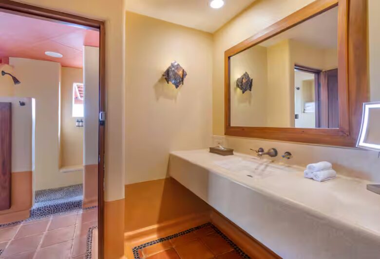 Hilton Grand Vacations 3-Bedroom Ocean Escape - Zihuatanejo, Mexico