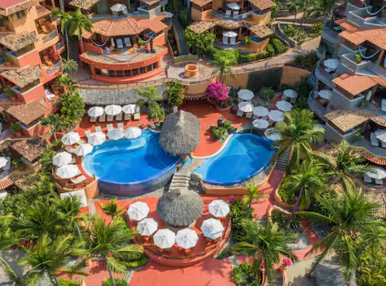 Hilton Grand Vacations 3-Bedroom Ocean Escape - Zihuatanejo, Mexico