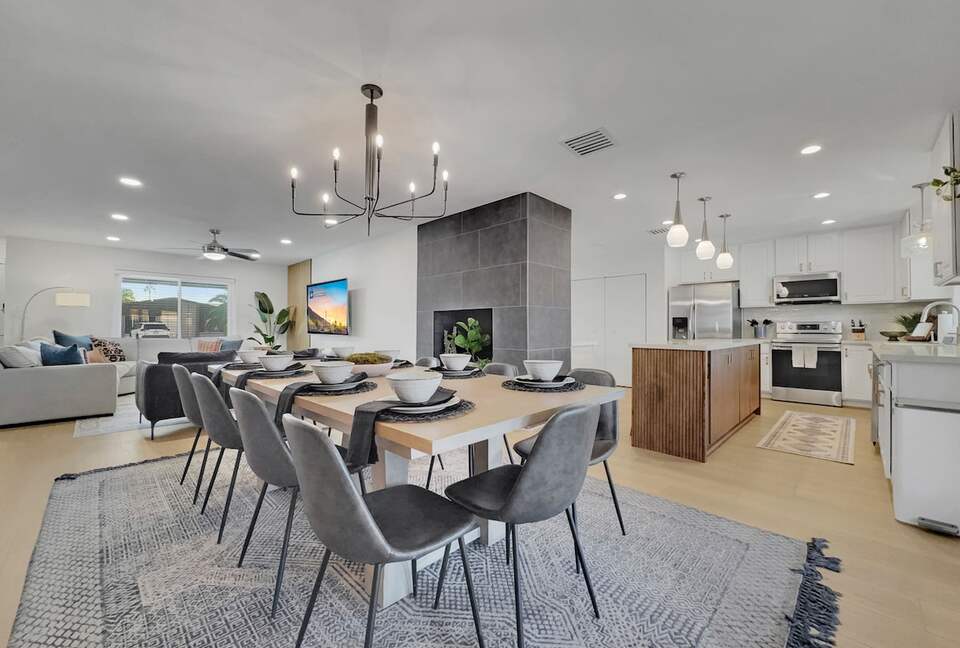 Modern Tempe Retreat with Heated Pool & Designer Backyard - Tempe, Arizona