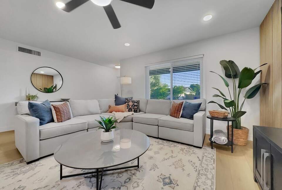 Modern Tempe Retreat with Heated Pool & Designer Backyard - Tempe, Arizona